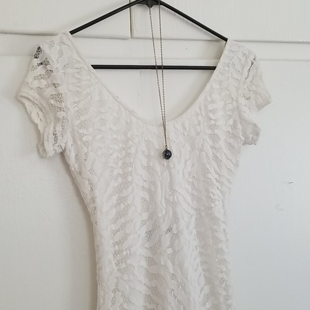 White lace bodycon mini dress - Picture 2 of 7